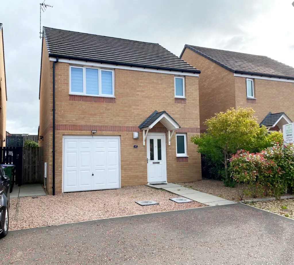 60 Dalwhamie Street Kinross KY13 8RG
