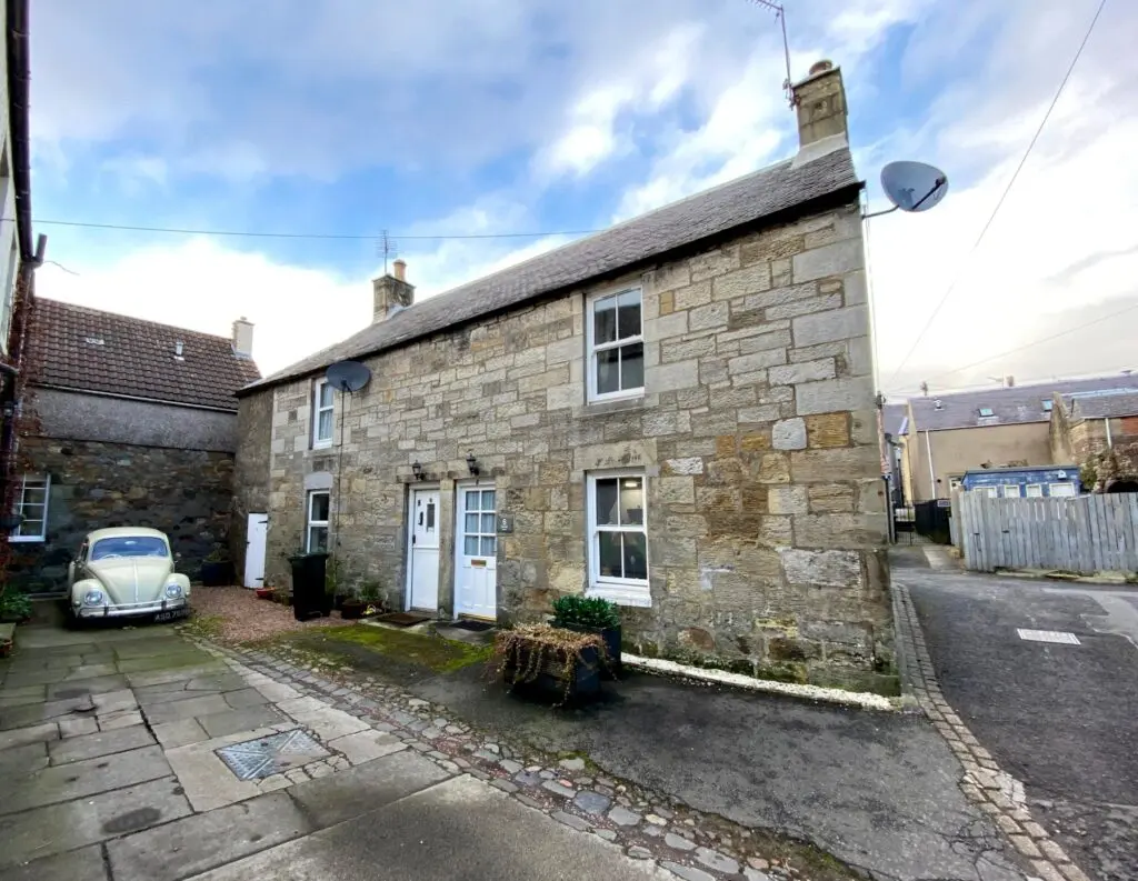 6, Parliament Square, Kinross, KY13 8AL